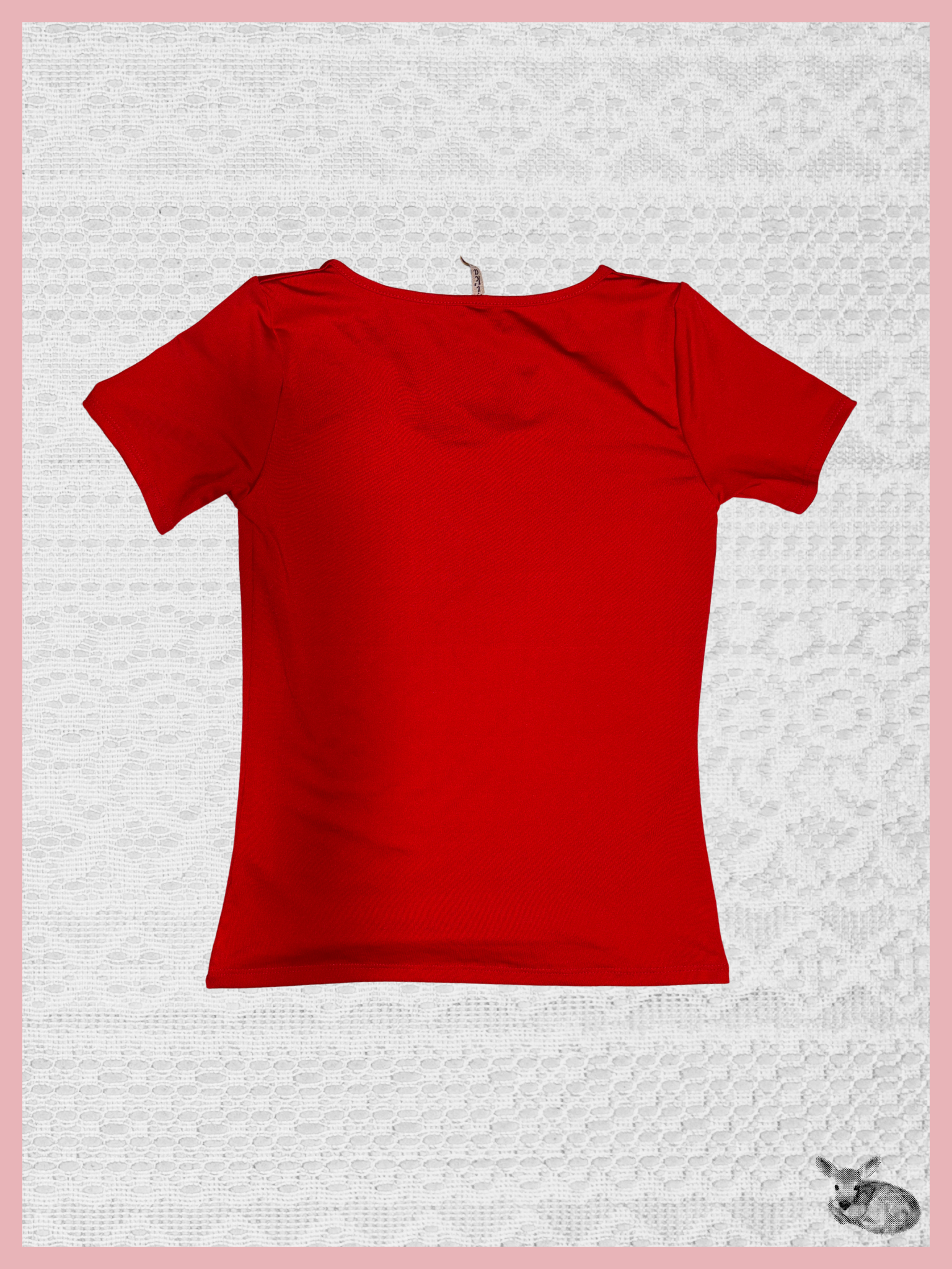 red wave — top rojo escote ondulado